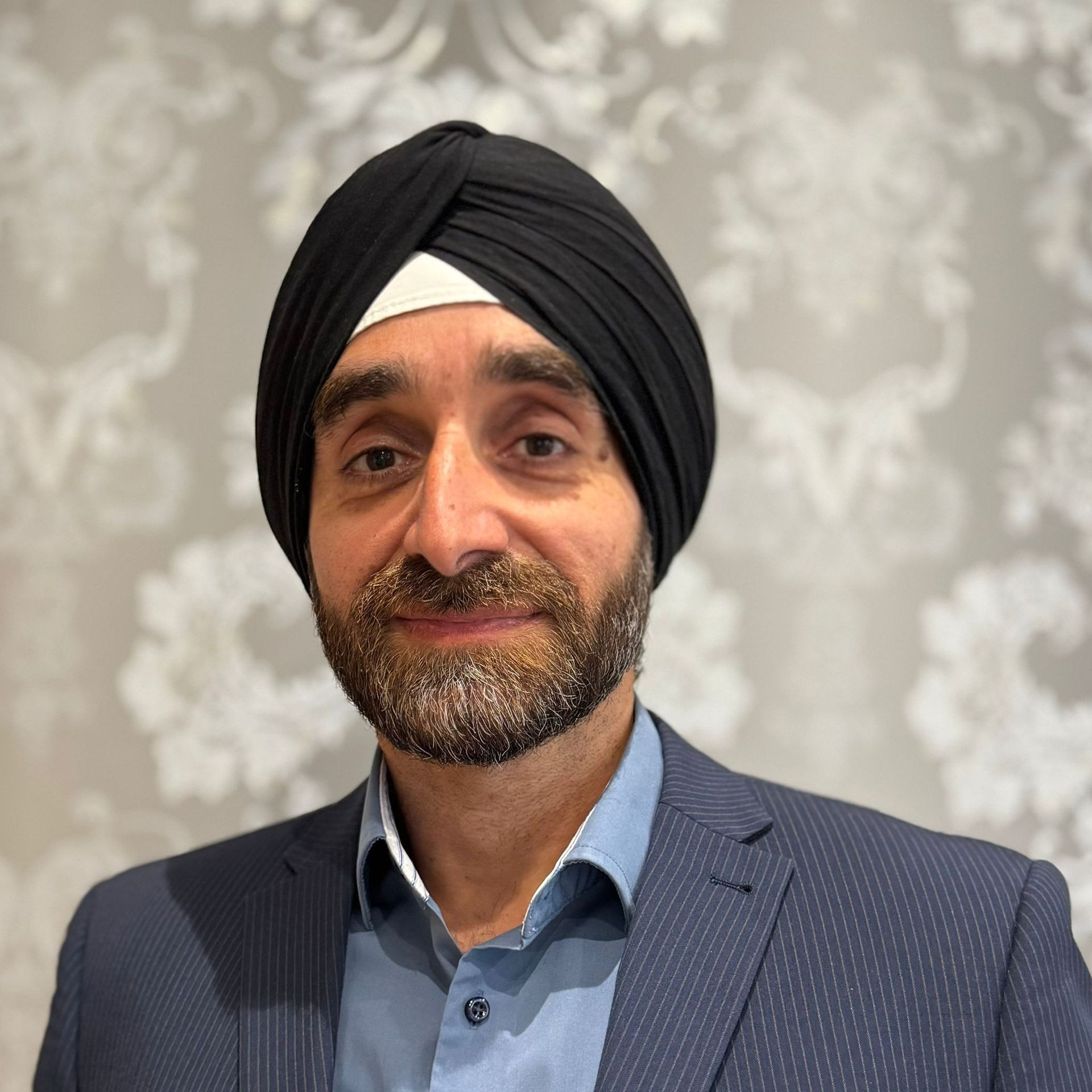 Dr Huck Bijral